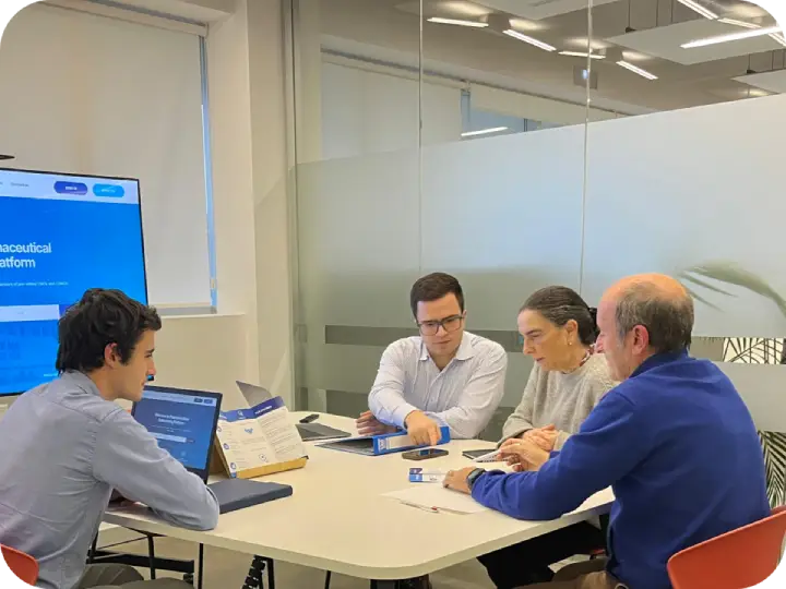 4 cdmo people planning advertising